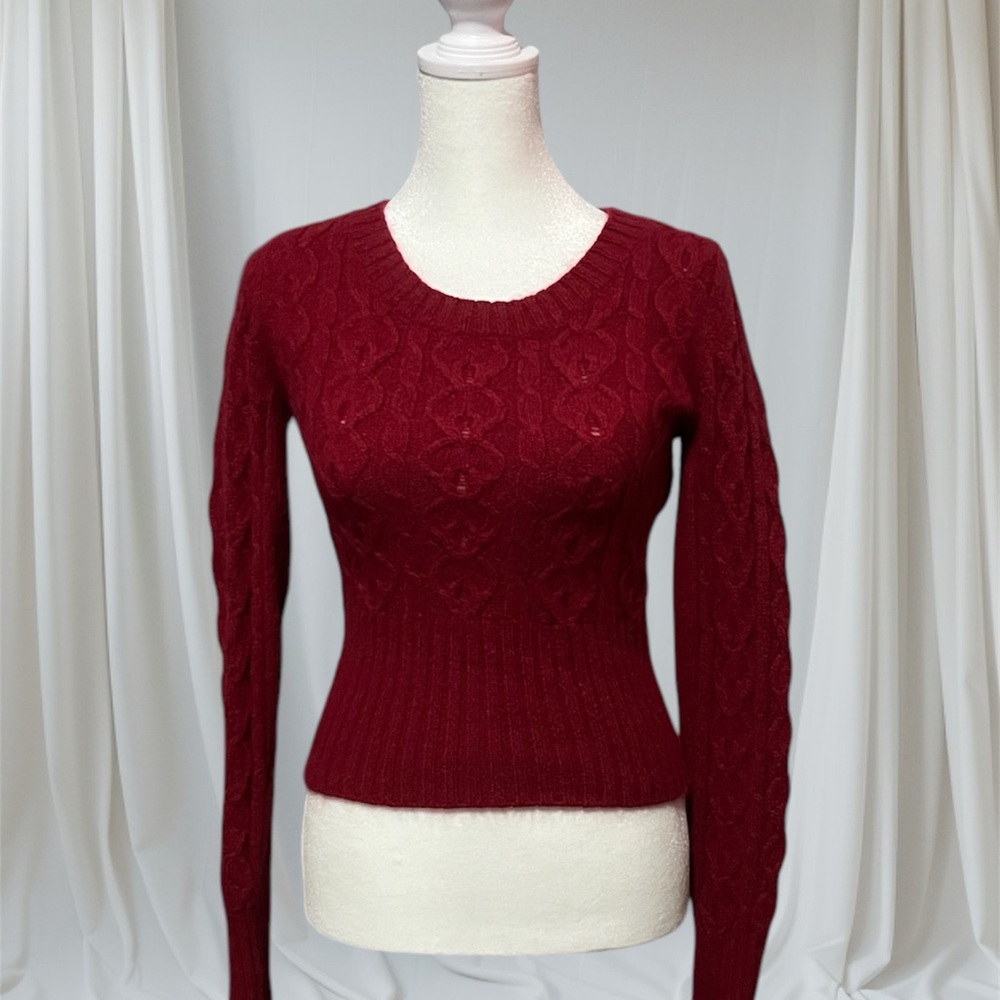 ((ITEM SOLD))‼️‼️Elegant Women's Red Sweater